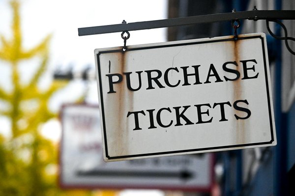 Quels sont les meilleurs itinéraires pour une randonnée dans les Alpes suisses : équipements et conseils de sécurité ?